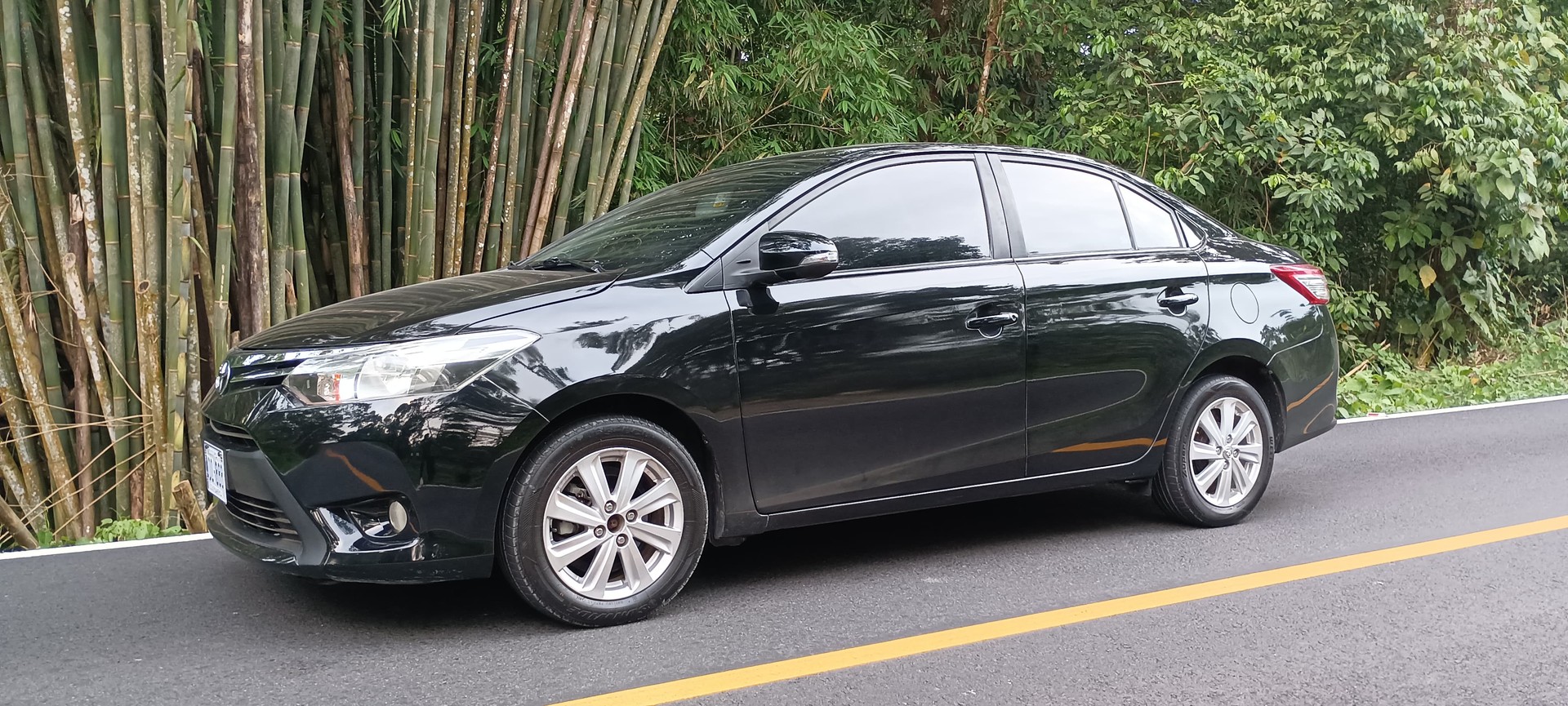 TOYOTA YARIS 2016