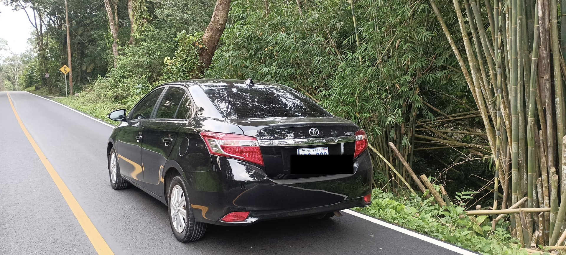 TOYOTA YARIS 2016