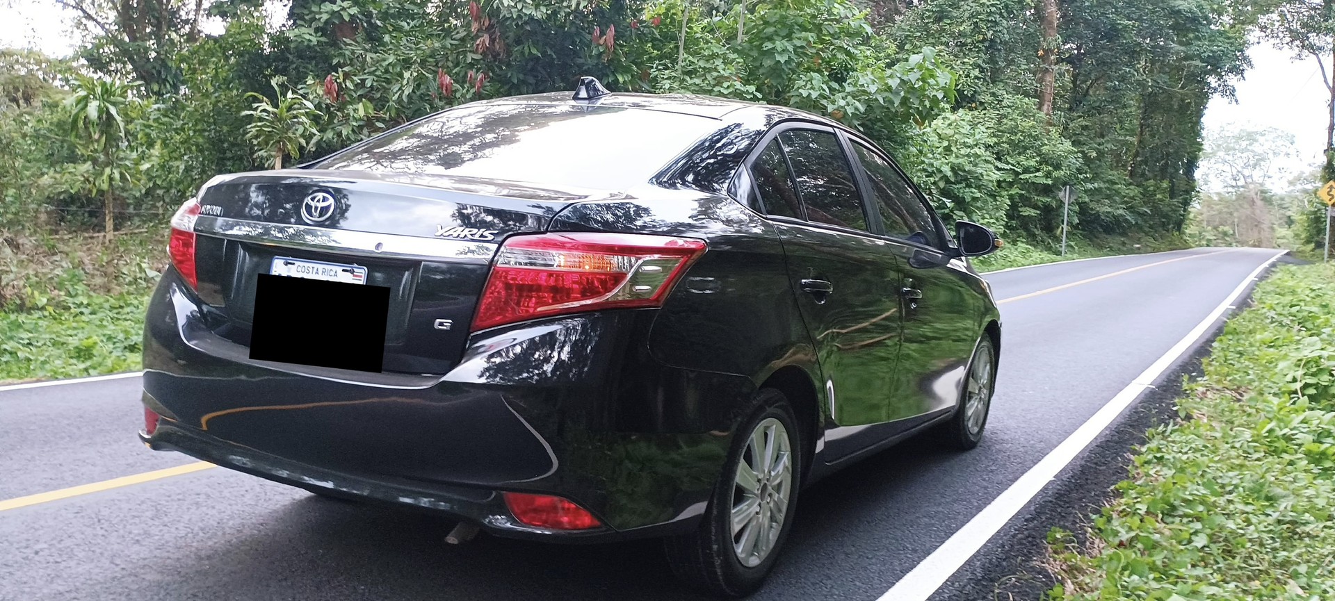 TOYOTA YARIS 2016